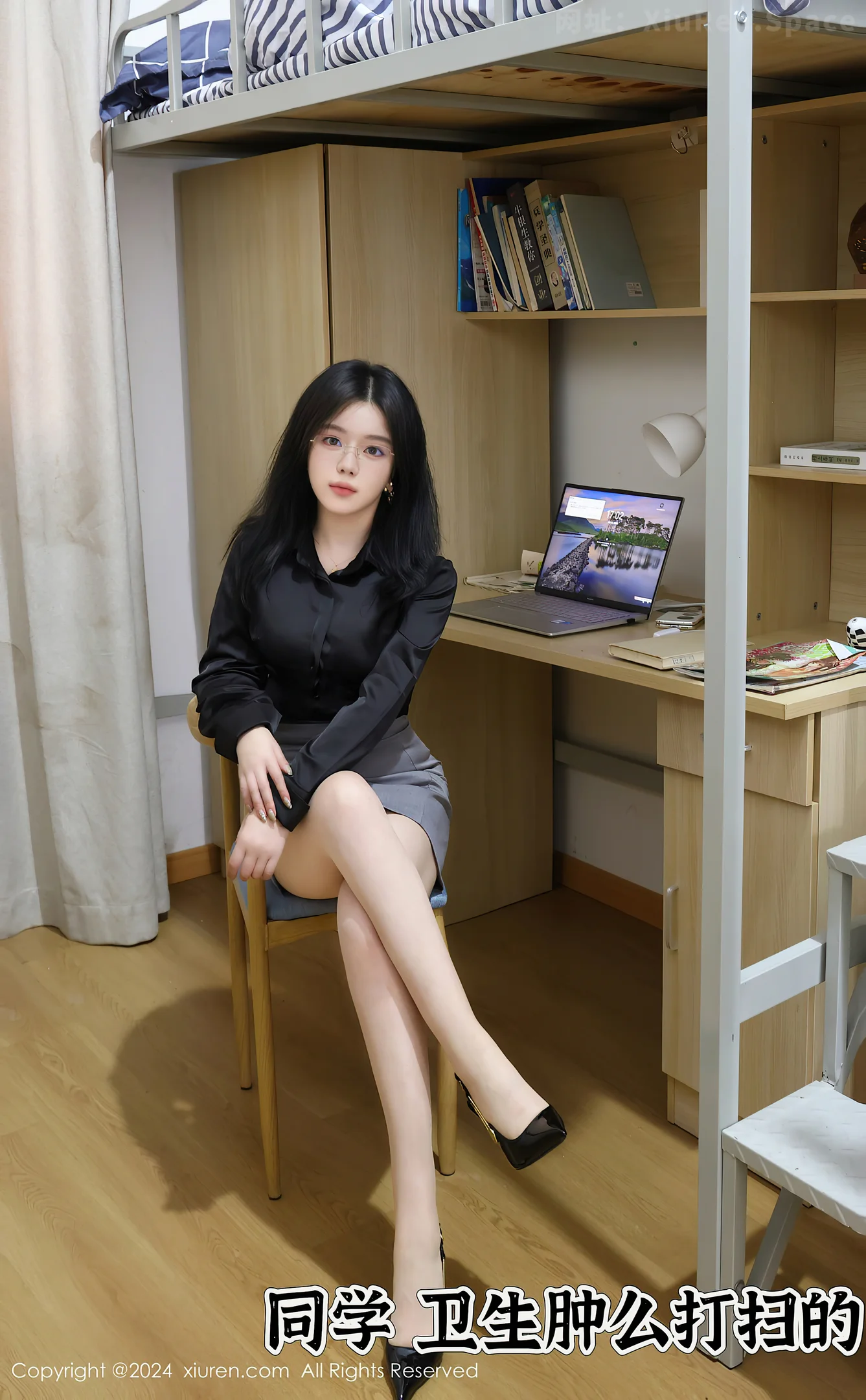 图片[3]-[XiuRen秀人网]VOL.8674 模特小薯条nienie宿舍场景性感OL服饰配肉丝秀曼妙身姿诱惑写真83P-秀人网官方网站